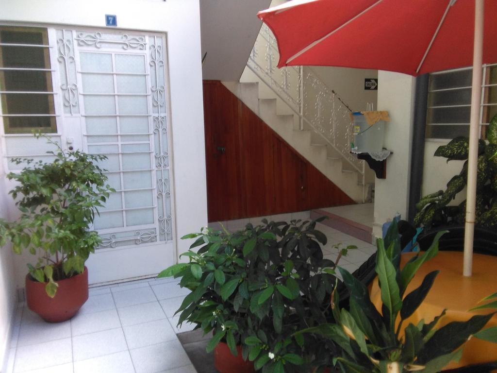 Hostal El Colibri Iquitos Kültér fotó