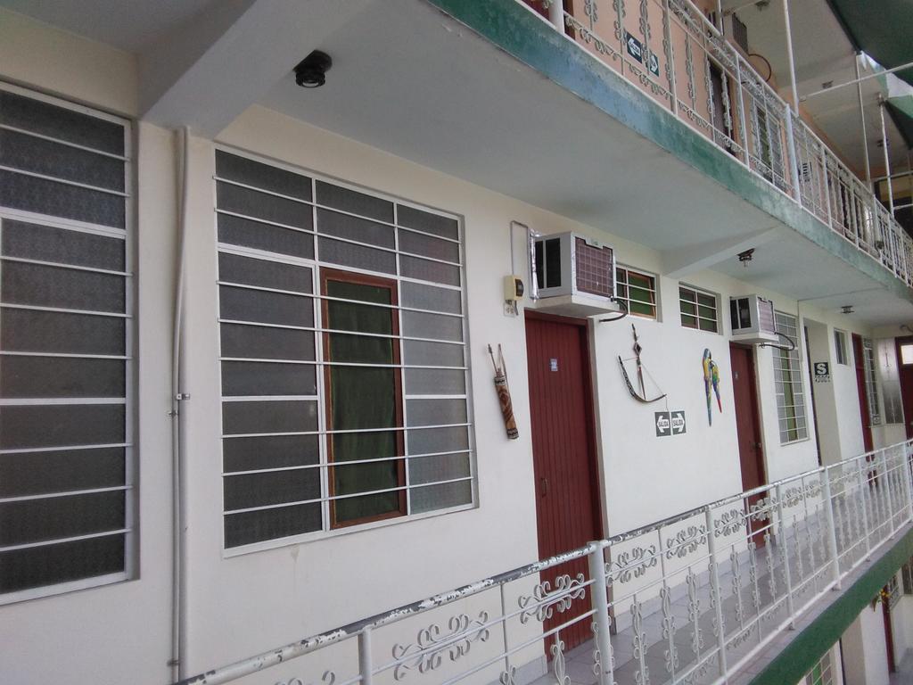 Hostal El Colibri Iquitos Kültér fotó