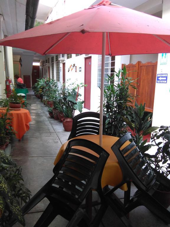 Hostal El Colibri Iquitos Kültér fotó