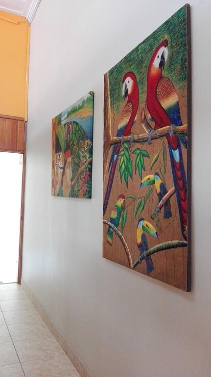 Hostal El Colibri Iquitos Kültér fotó