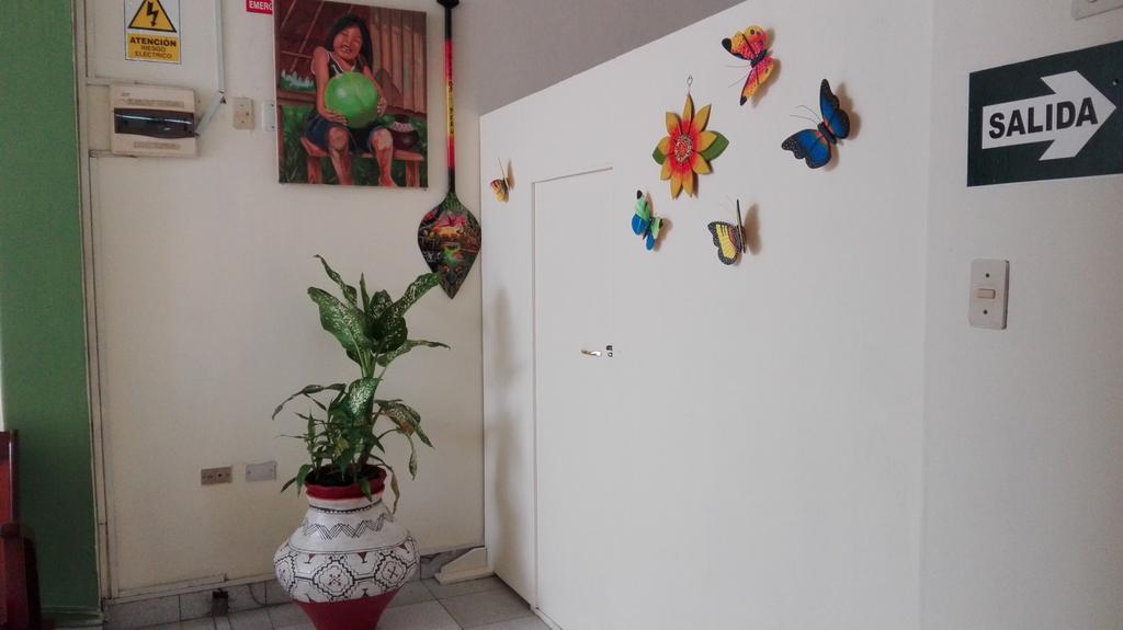 Hostal El Colibri Iquitos Kültér fotó