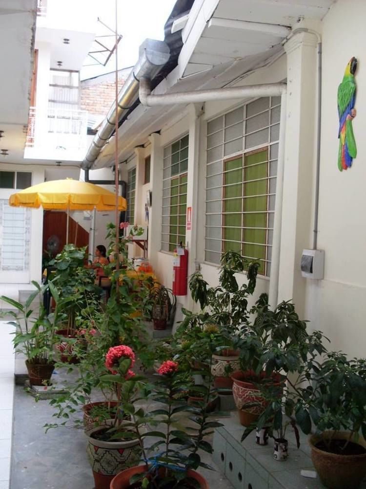 Hostal El Colibri Iquitos Kültér fotó